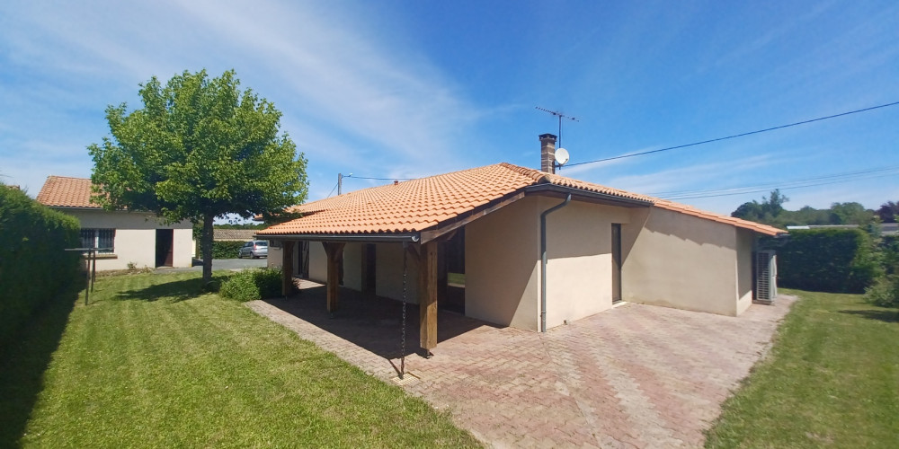 maison à LA LANDE DE FRONSAC (33240)