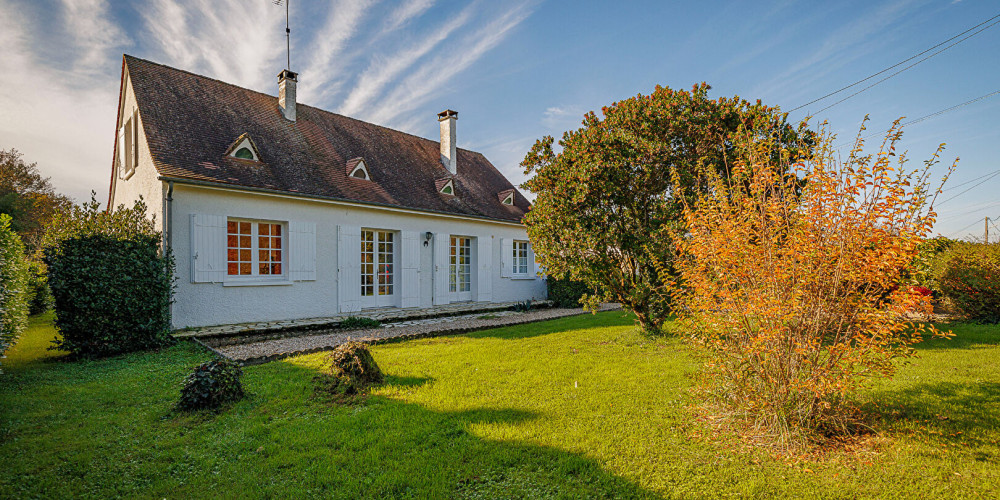 maison à ST SEURIN SUR L ISLE (33660)