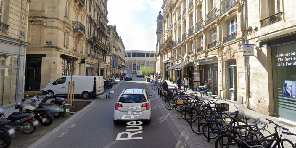 local commercial à BORDEAUX (33000)