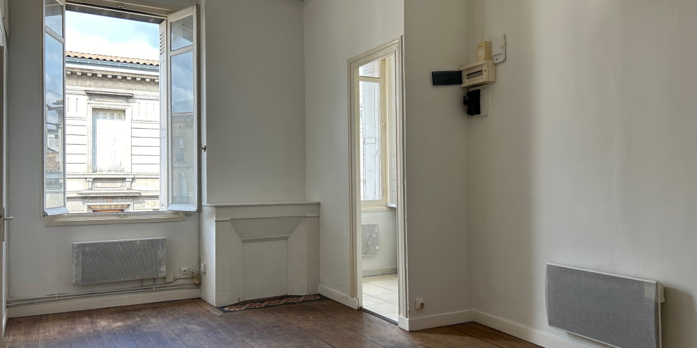 appartement à BORDEAUX (33300)