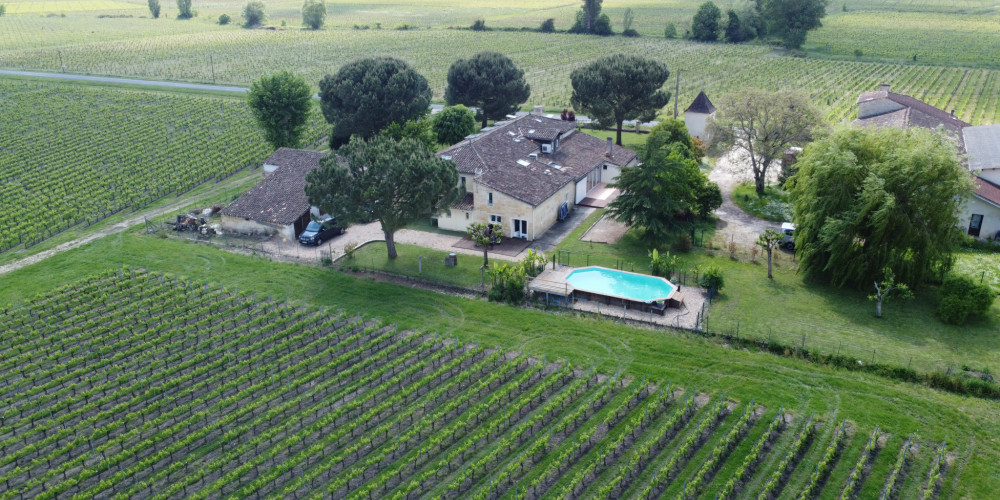 maison à ST EMILION (33330)