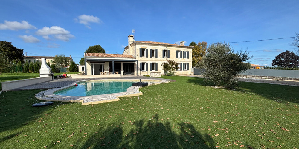 maison à FRONSAC (33126)