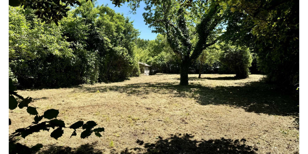 terrain à CAMBLANES ET MEYNAC (33360)