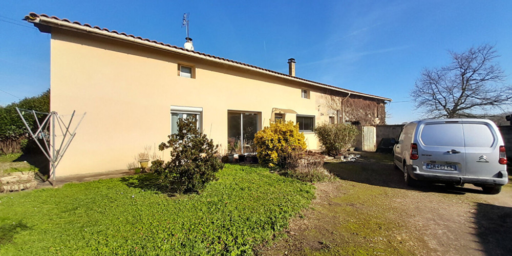 maison à ST MEDARD DE GUIZIERES (33230)