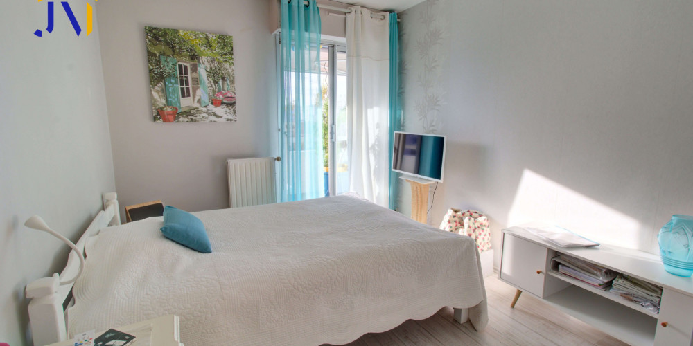 appartement à BORDEAUX (33300)