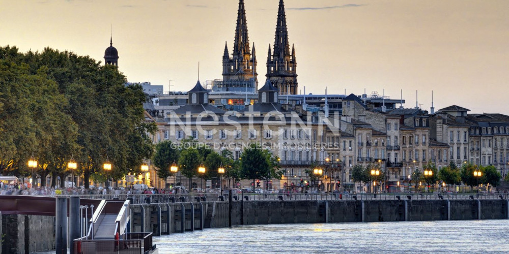 fond de commerce à BORDEAUX (33000)