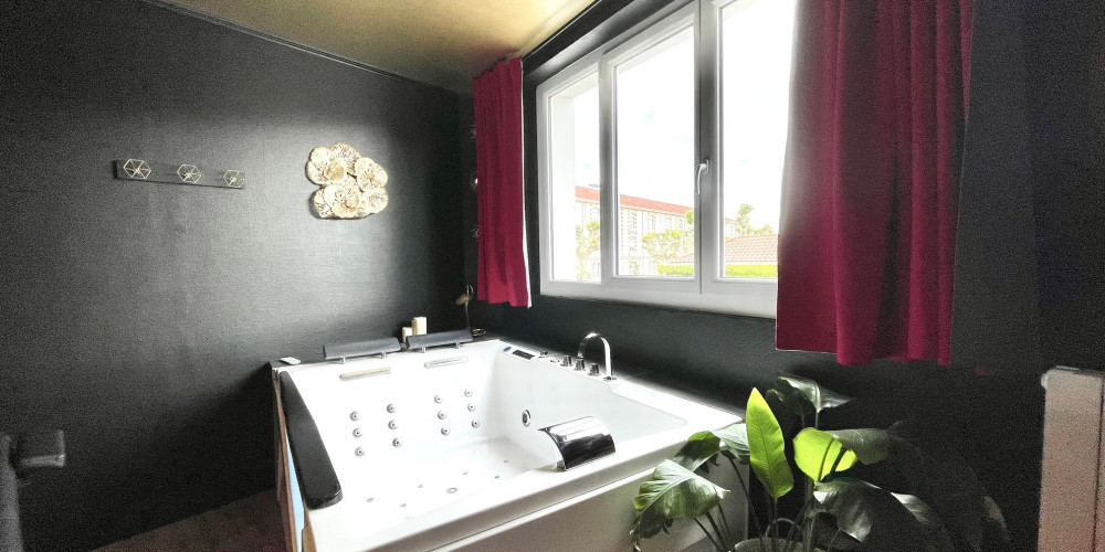 appartement à BORDEAUX (33800)