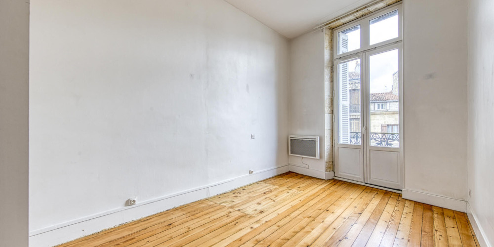 appartement à BORDEAUX (33800)