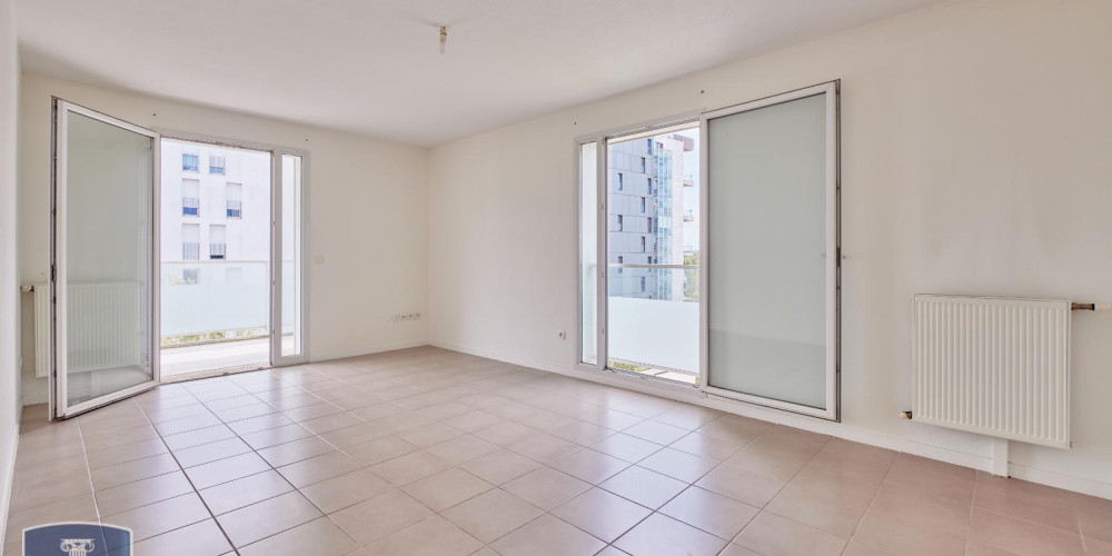 appartement à BORDEAUX (33300)