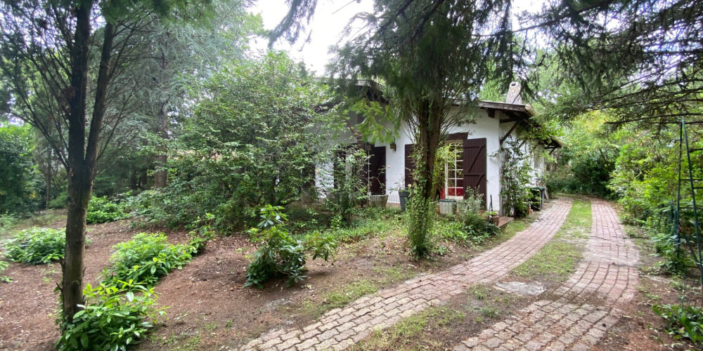 maison à ST JEAN D ILLAC (33127)