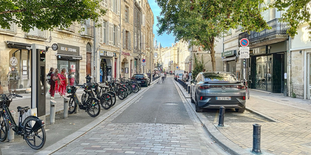 local commercial à BORDEAUX (33000)