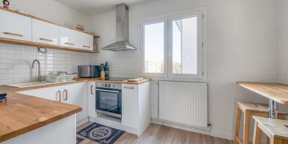 appartement à BORDEAUX (33300)