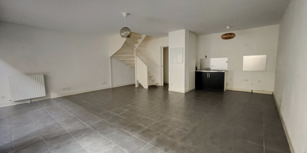 appartement à BORDEAUX (33300)