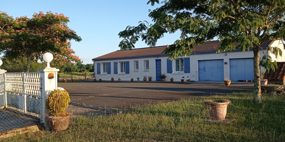 maison à ST CIERS SUR GIRONDE (33820)