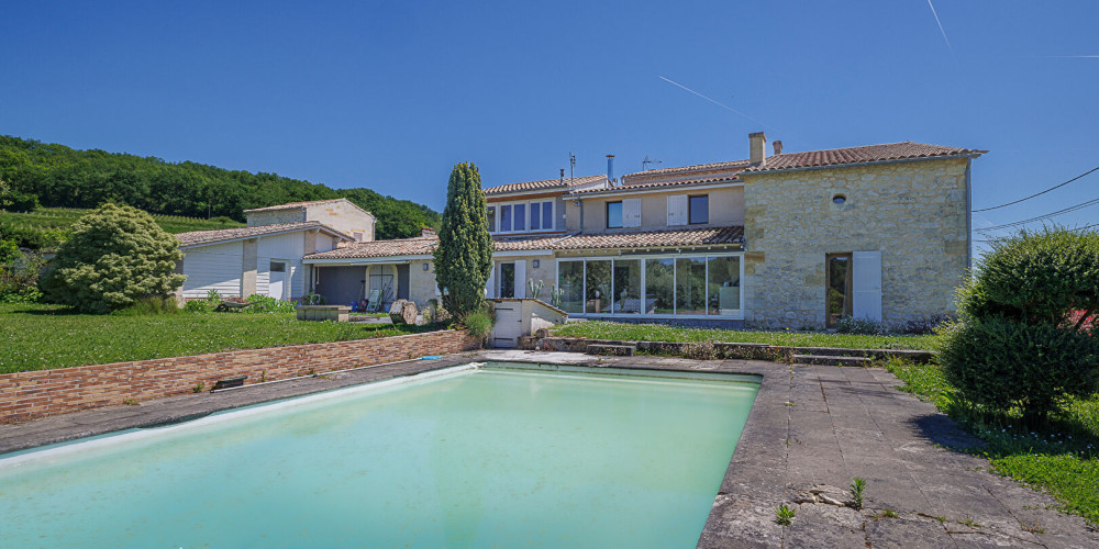 maison à FRONSAC (33126)