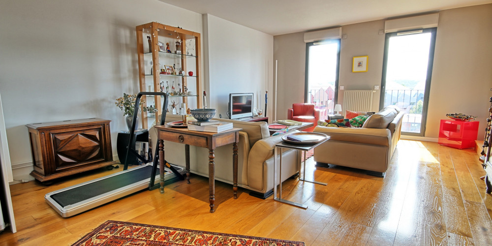 appartement à BORDEAUX (33300)