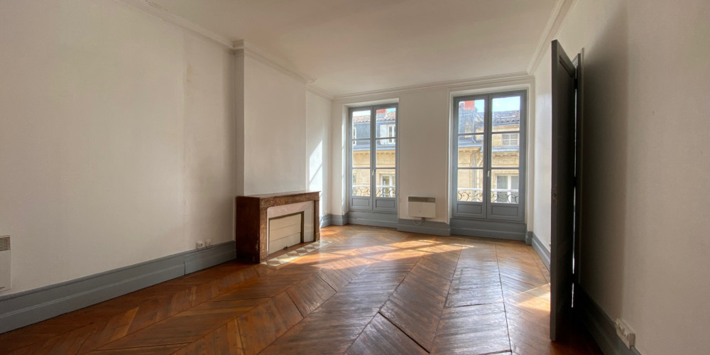 appartement à BORDEAUX (33000)