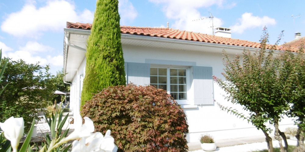 maison à AMBARES ET LAGRAVE (33440)