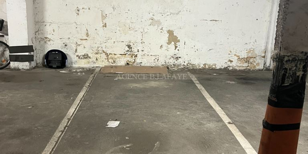 parking à BORDEAUX (33000)