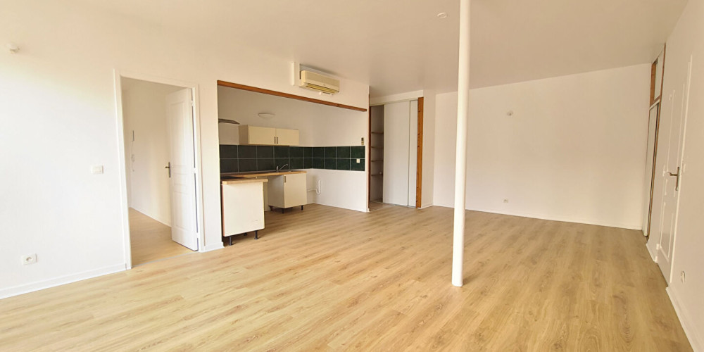 appartement à BORDEAUX (33800)