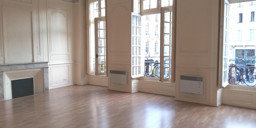 appartement à BORDEAUX (33000)