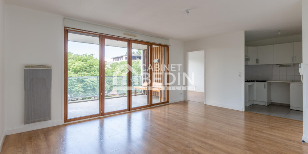 appartement à BRUGES (33520)