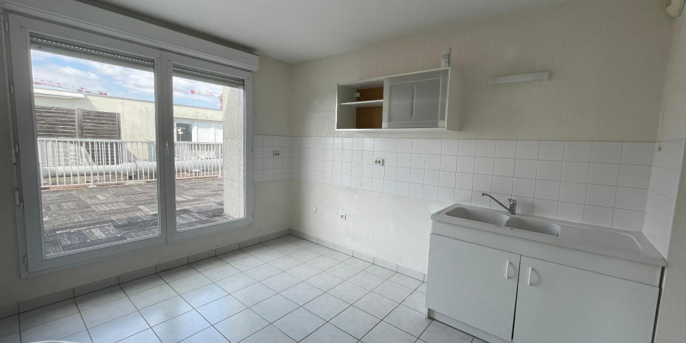 appartement à BORDEAUX (33800)