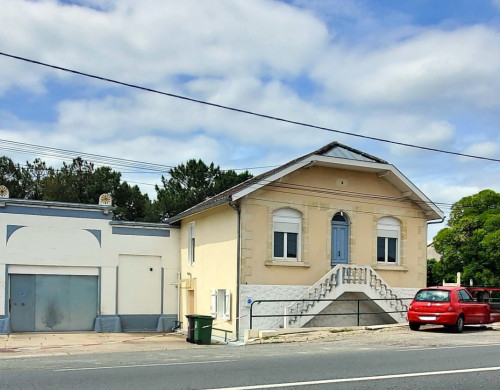 maison  AMBARES ET LAGRAVE