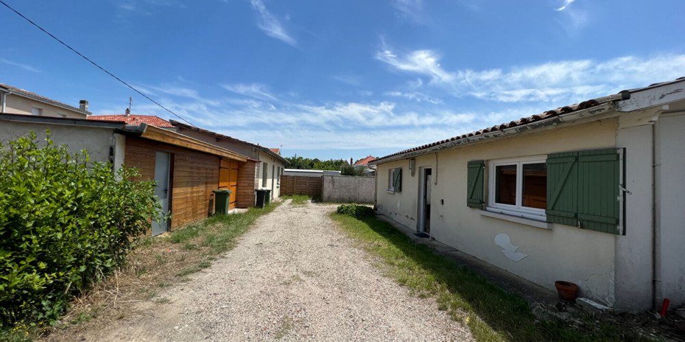 maison à ST MEDARD EN JALLES (33160)