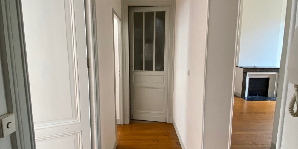 appartement à BORDEAUX (33800)