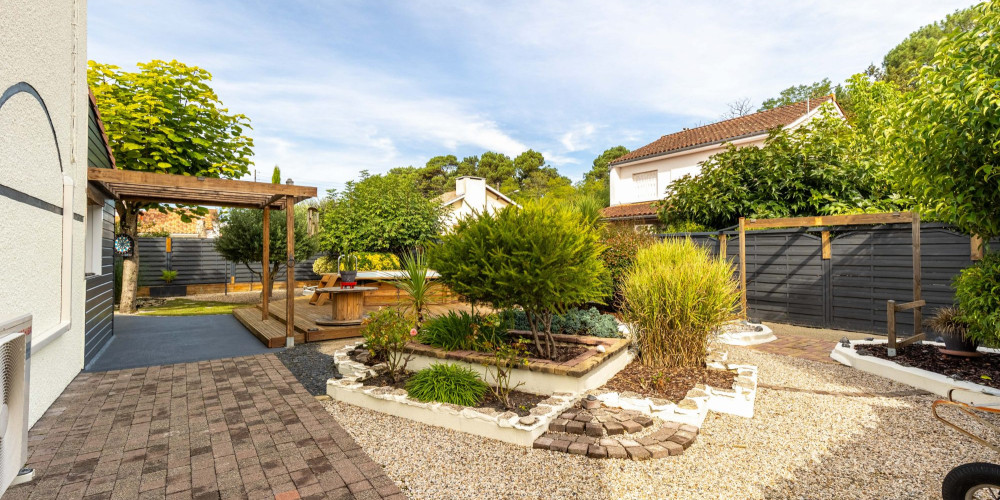 maison à PESSAC (33600)