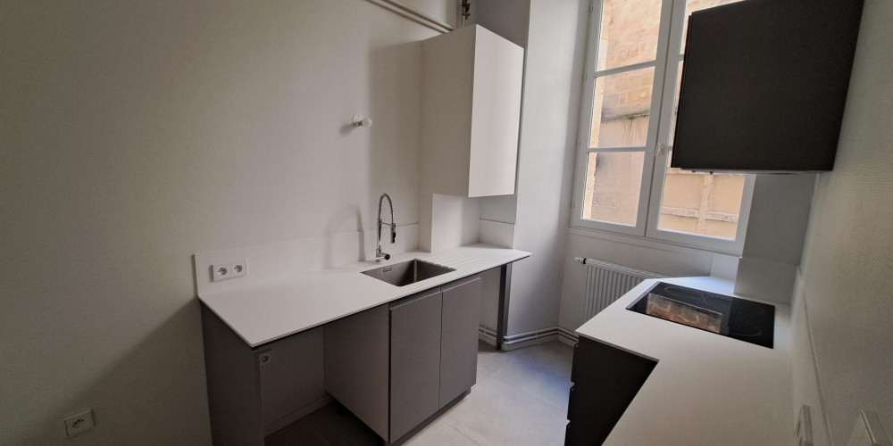 appartement à BORDEAUX (33000)