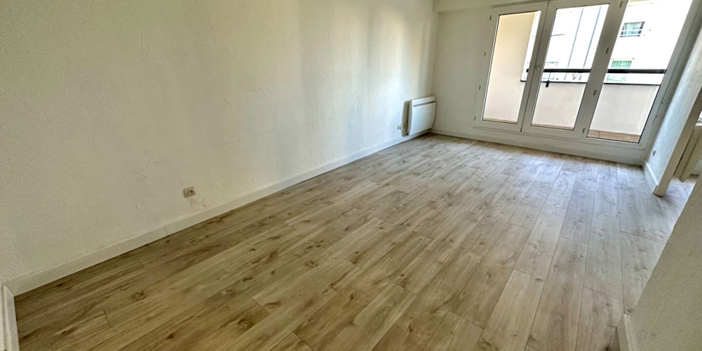 appartement à BORDEAUX (33000)