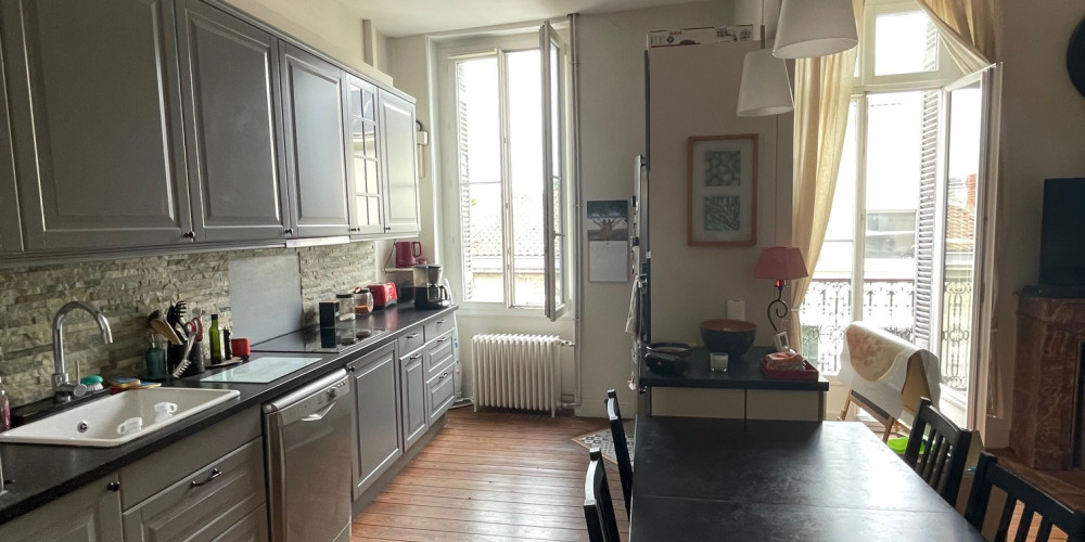 appartement à BORDEAUX (33000)