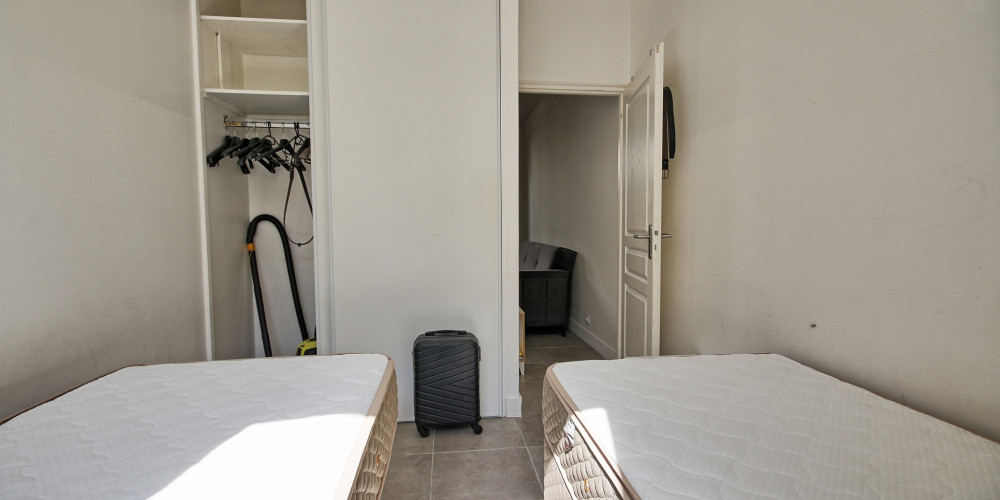 appartement à BORDEAUX (33300)