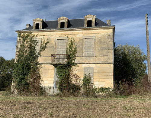 maison  GUITRES