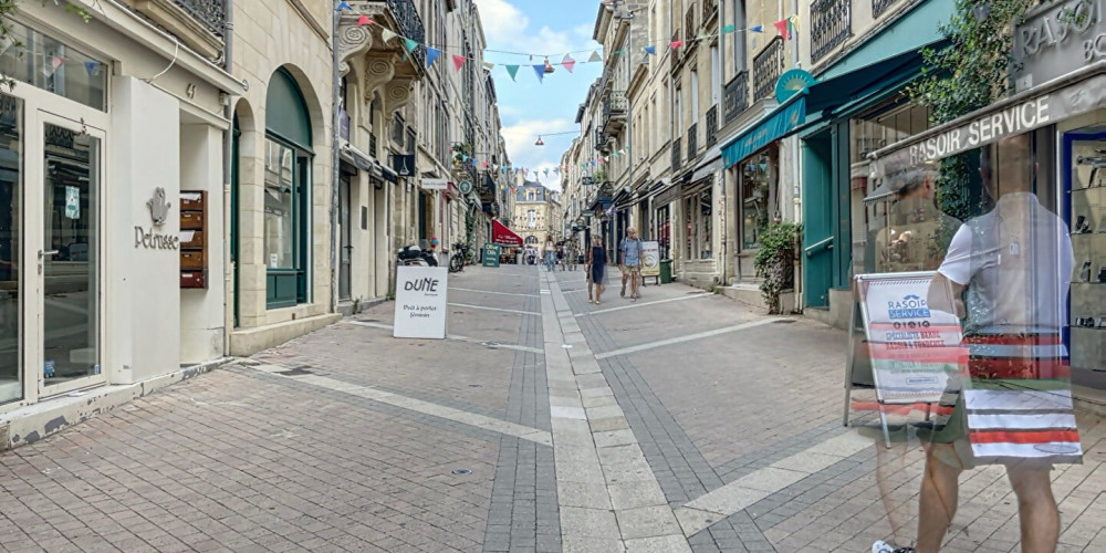 local commercial à BORDEAUX (33000)