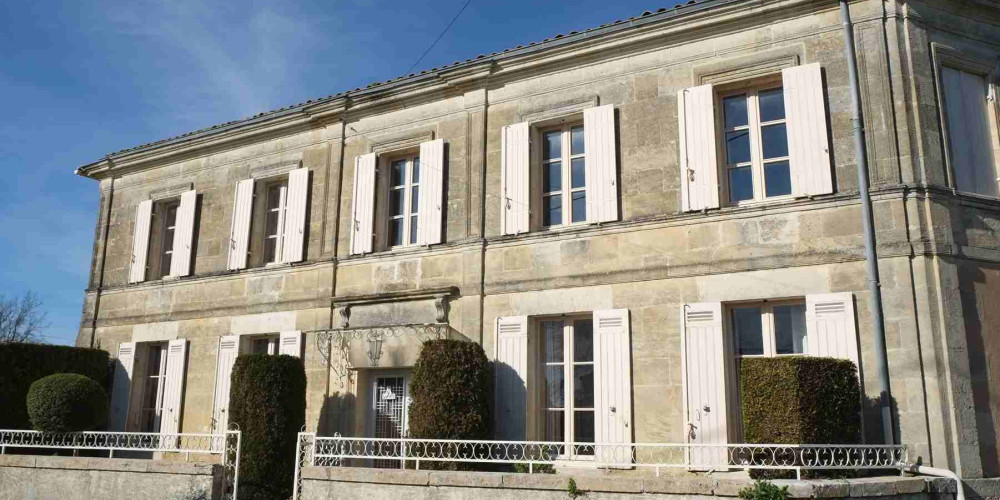 maison à ST MARTIN LACAUSSADE (33390)