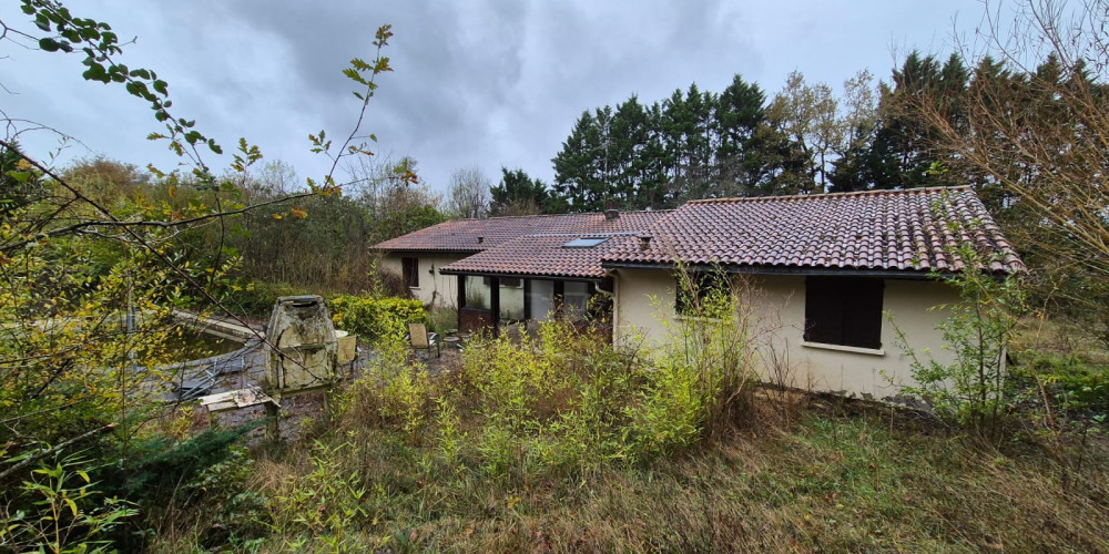 maison à TARGON (33760)