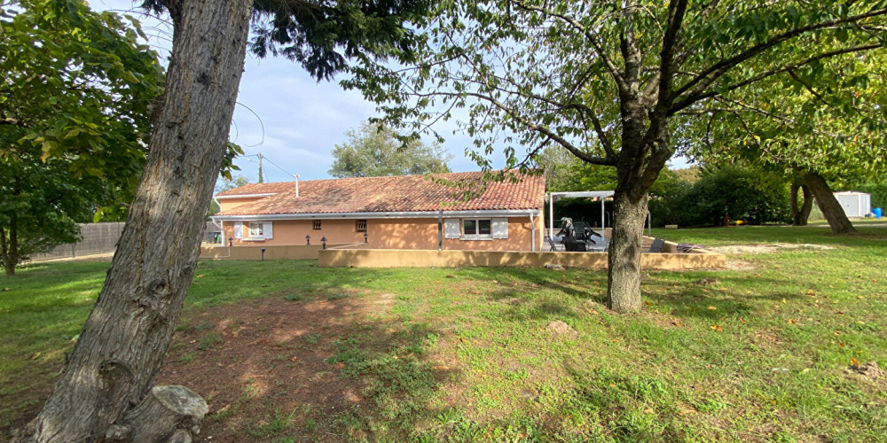 maison à AMBARES ET LAGRAVE (33440)