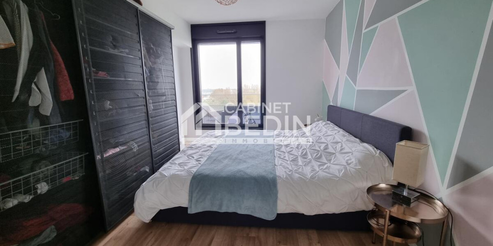 appartement à BORDEAUX (33300)