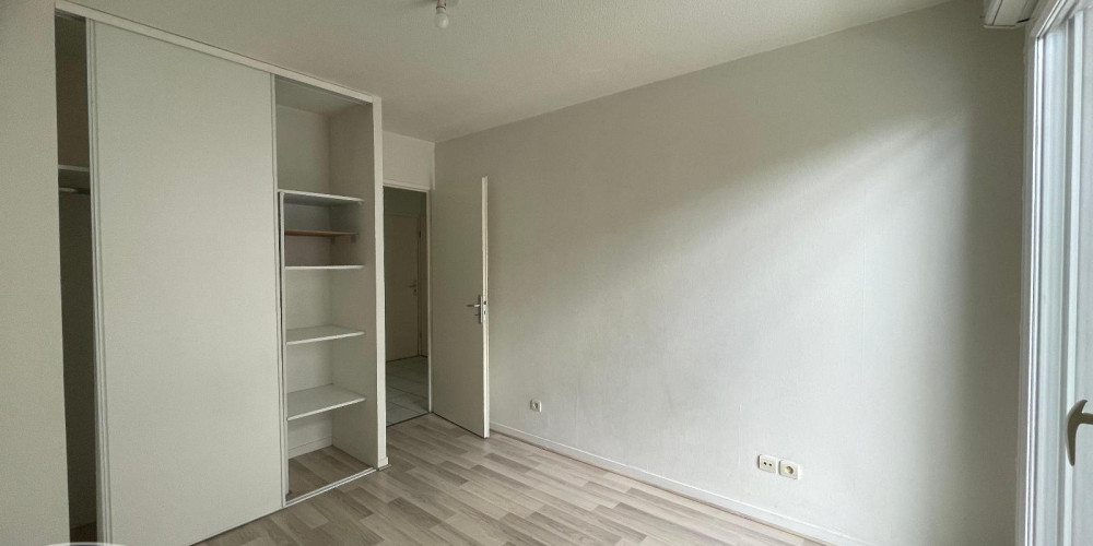 appartement à BORDEAUX (33800)