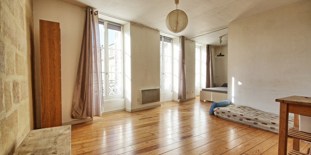 appartement à BORDEAUX (33000)