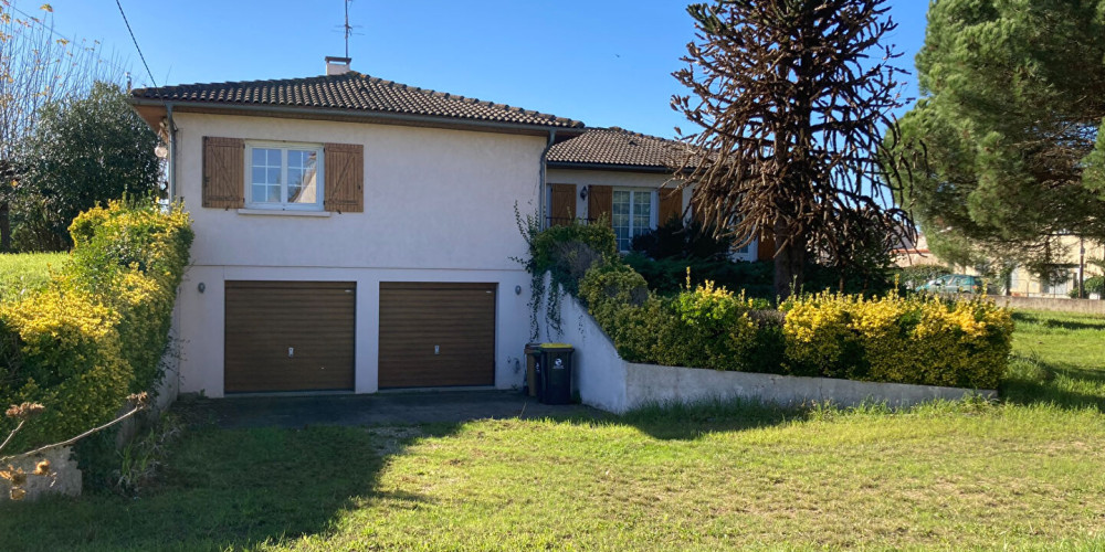 maison à VAYRES (33870)