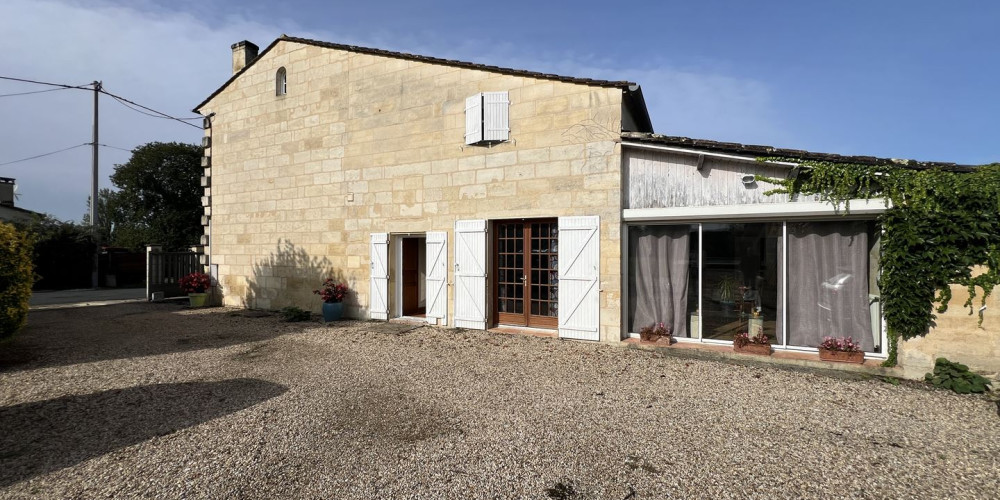 maison à LUSSAC (33570)