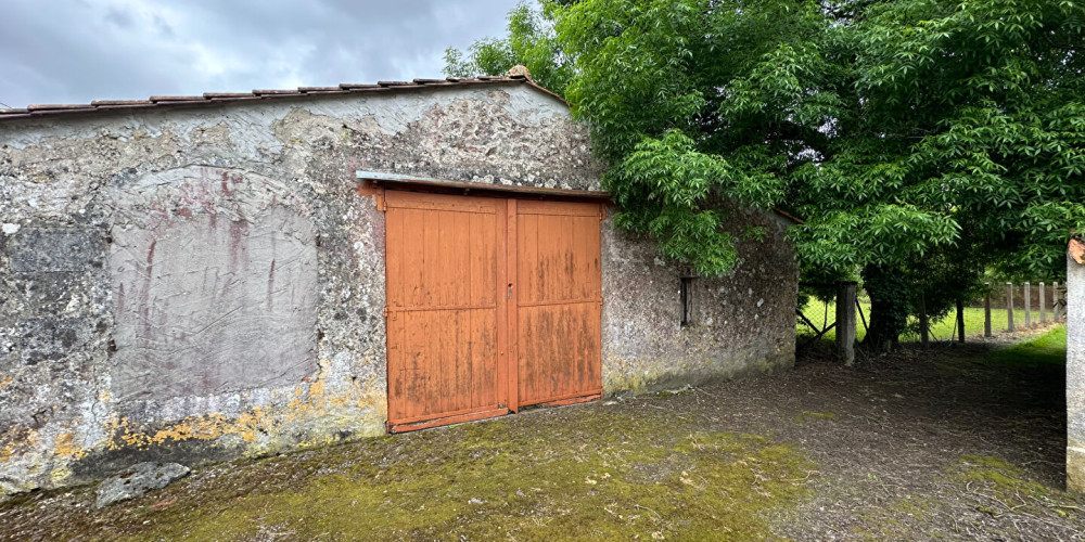 maison à COUQUEQUES (33340)