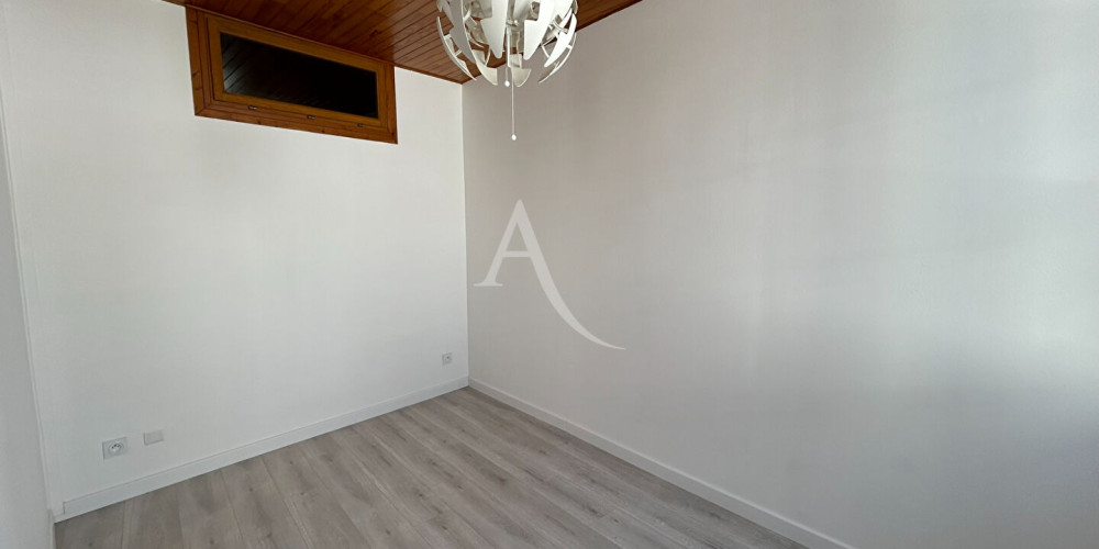 appartement à BOURG (33710)