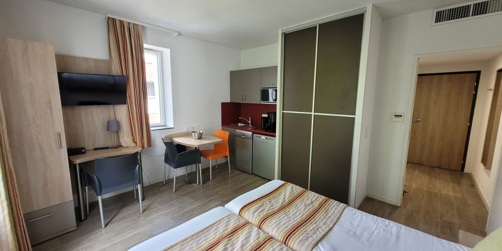 appartement à BORDEAUX (33300)