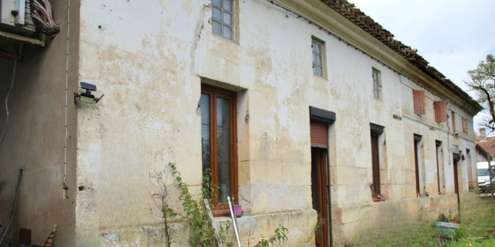 maison à LARUSCADE (33620)