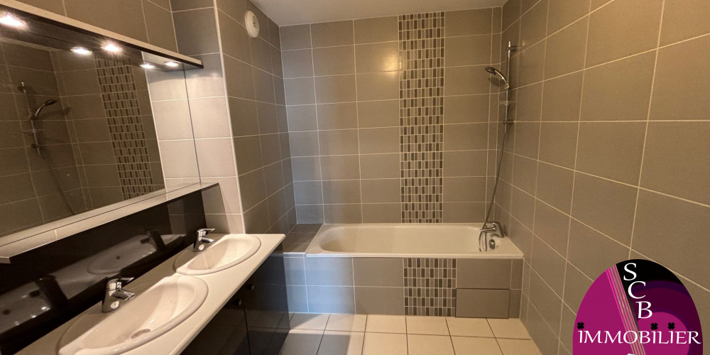 appartement à BORDEAUX (33300)